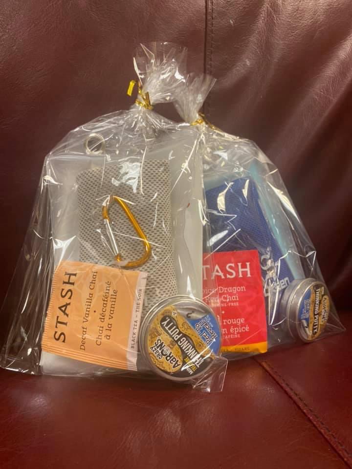 Destress Fest is coming up on Saturday from 2-5 pm in the Freeman Center! You won’t wanna miss this relaxing event w/ activities like yoga classes and a gratitude jar craft!! You’ll also get awesome goodies (pictured below) just for coming! Sign up here: app.planhero.com/gatherings/823…