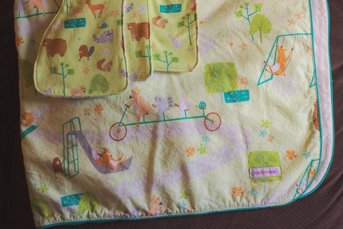 katilimade's tweet photo. I made a few baby blankets and burp cloths, and they are super cute! Because everything for babies pretty much is adorable.  https://t.co/Z7tM1dIN8O https://t.co/lXqQwNtQt7