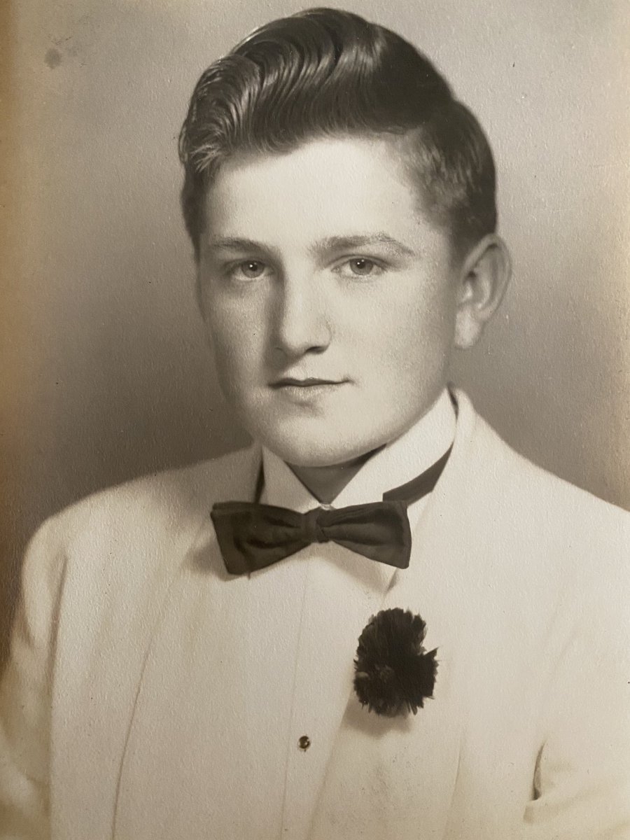 TomGailey's tweet photo. Happy 90th birthday to this young man (West Catholic Class 1948 pix). Love you Dad. Thanks for everything, including letting me borrow the name. Now go hit a 🎰!! https://t.co/LJyZIFcuZN