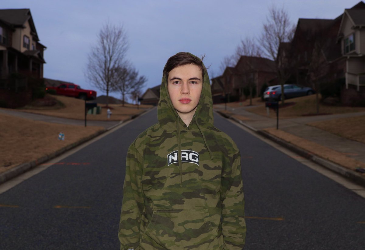 amustycow's tweet image. just went outside 👍