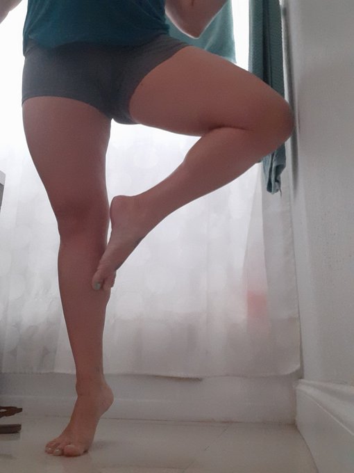 Happy Feet🤗 https://t.co/I4OfkqHxyX<a href="/tag/momcomesfirst"class="tags"><span>#momcomesfirst</span></a>