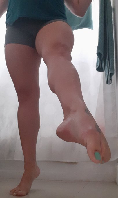 Happy Feet🤗 https://t.co/I4OfkqHxyX<a href="/tag/momcomesfirst"class="tags"><span>#momcomesfirst</span></a>