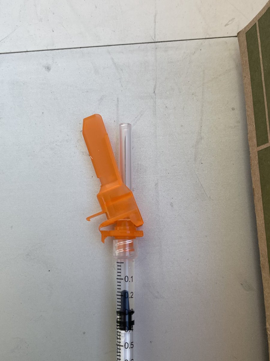 Thousands of people who visited the Oakland Coliseum received the wrong vaccine dosages Monday, raising questions about the effectiveness of the medication, according to two medical workers 

And it's because of this orange-capped syringe.

bit.ly/3sQ5ChZ