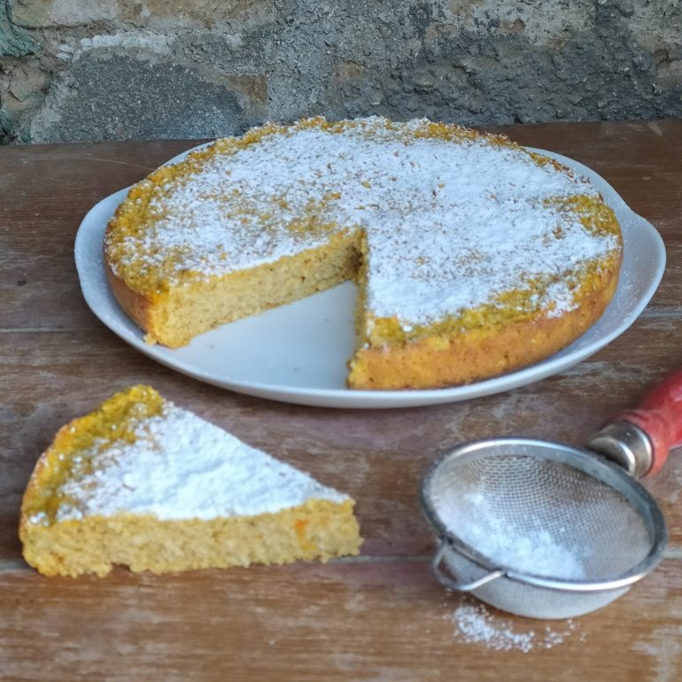 #ricettafit #healthycake Torta di #carote con #avena e #cocco Facilissima e velocissima da realizzare
#senzaglutine #senzalattosio #senzaolio #senzaburro e con poco zucchero. 
cucinaconclaudia.com/torta-di-carot…