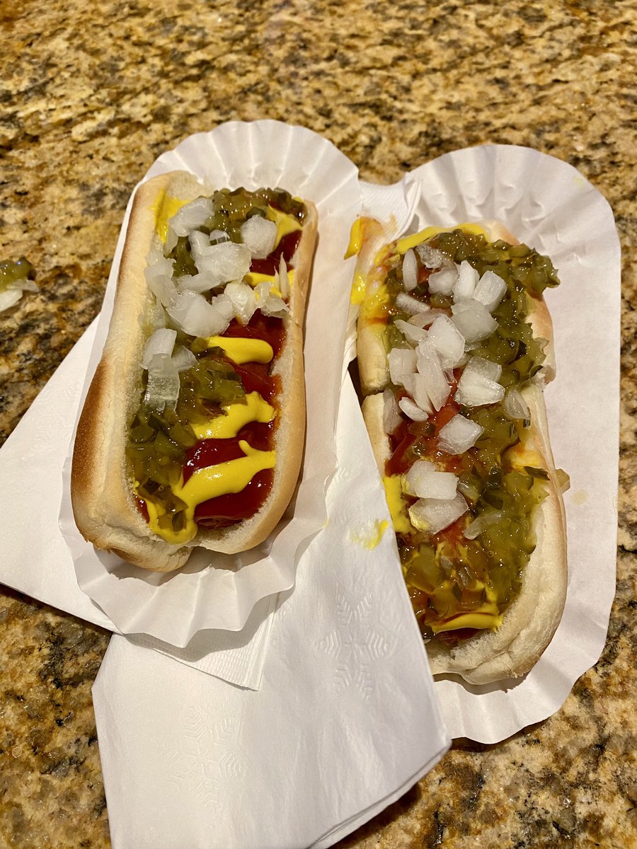 khifan's tweet photo. nom🌭nom🌭NOM🌭

@southpointlv https://t.co/8qhyBwCa34