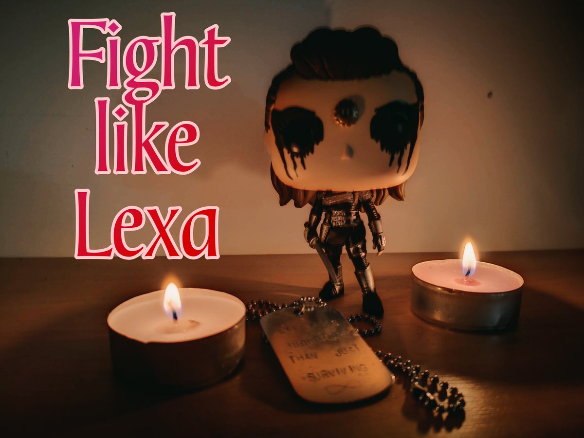 ArwiSK's tweet image. Rise for your Commander!
Fight like Lexa!
❤️❤️
#Lexa #LexaDeservedBetter #LexaMatters #InHonorOfLexa