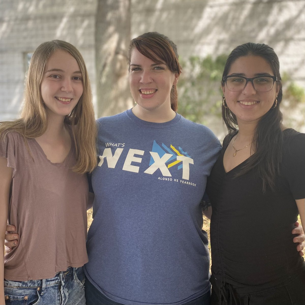 ybkcreative's tweet photo. It was all about coverage this year for @AlonsoYearbook ✍🏼 Learn how their EIC changed their focus and upped their coverage in a pandemic. Congrats on completing volume 20! #BoundByHerff #ByYourSide // 🎉🎉 https://t.co/7agMVcodRC