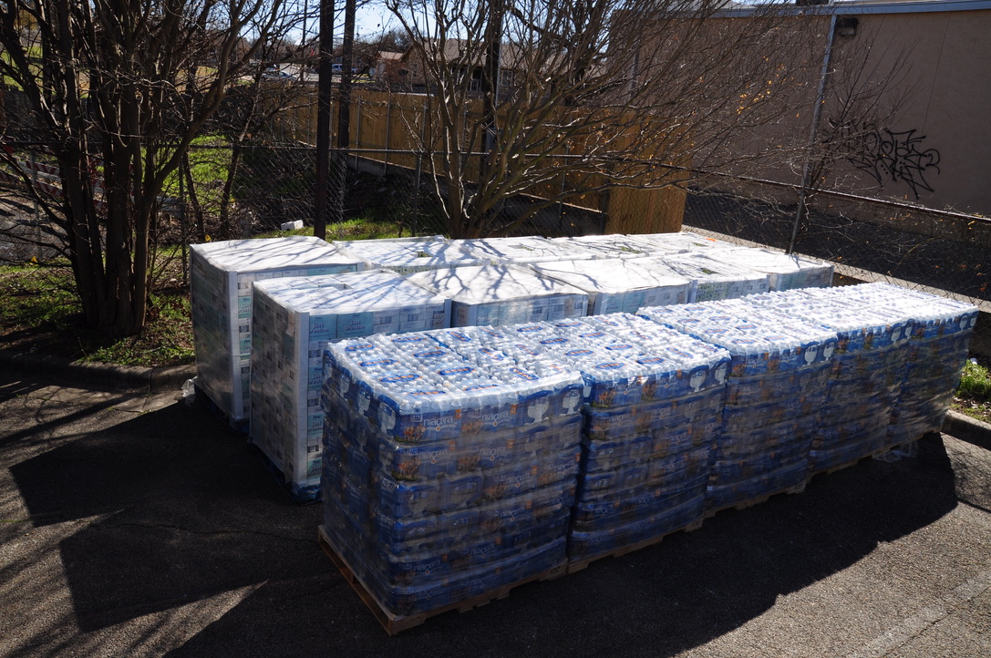 Austin Needs Water tweet media