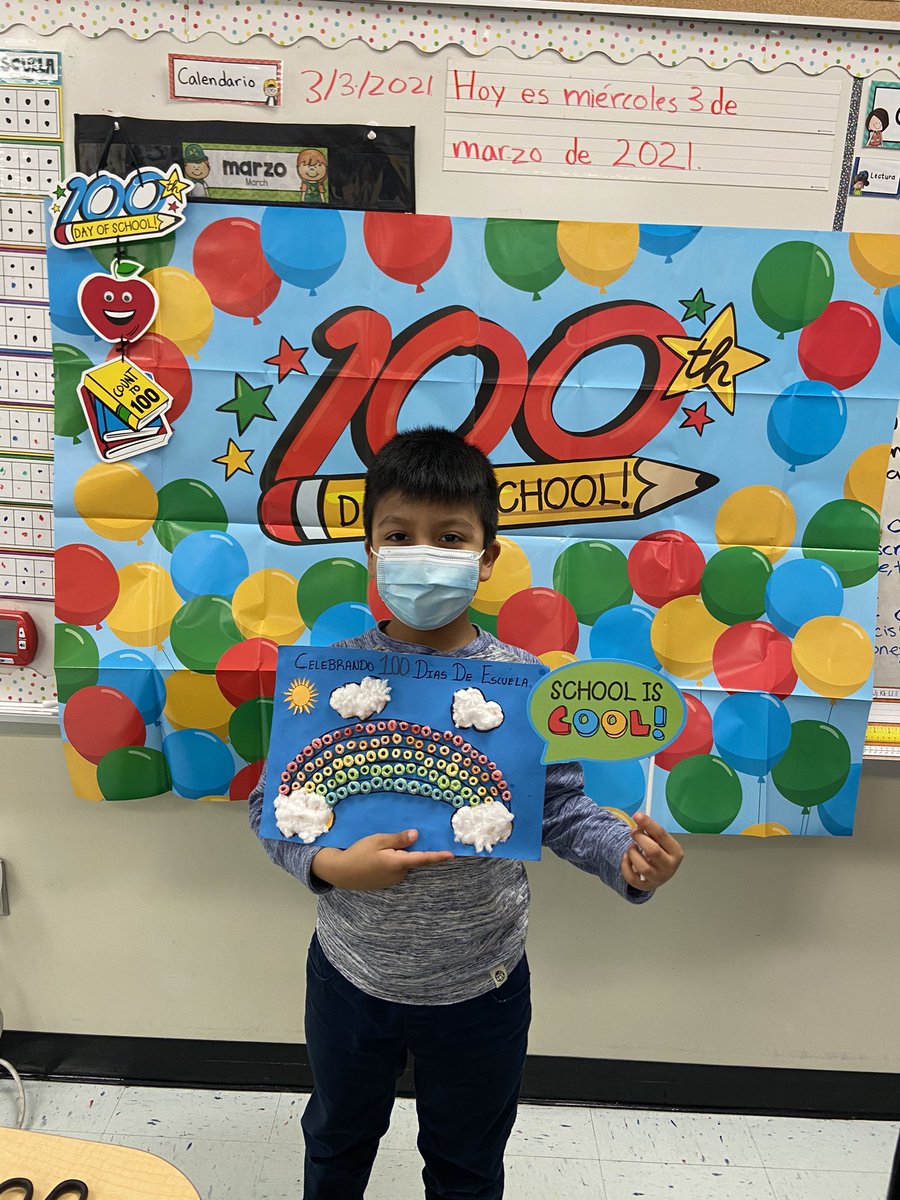 MsRamos27's tweet photo. Hip hip hooray it’s the 100th day!!! #HISD100thDayOfSchool @MorenoMustangs https://t.co/CuTWO9Jlo6