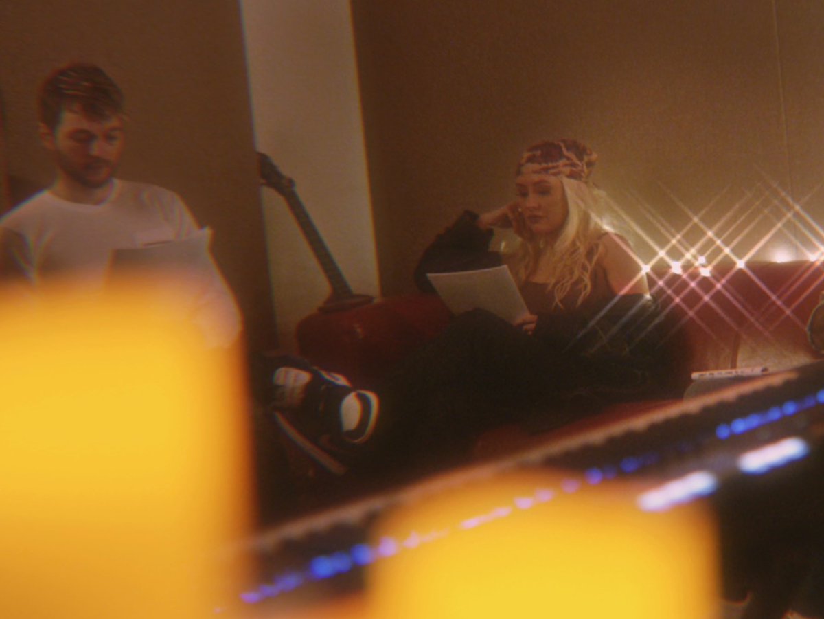 Christina Aguilera tweet media