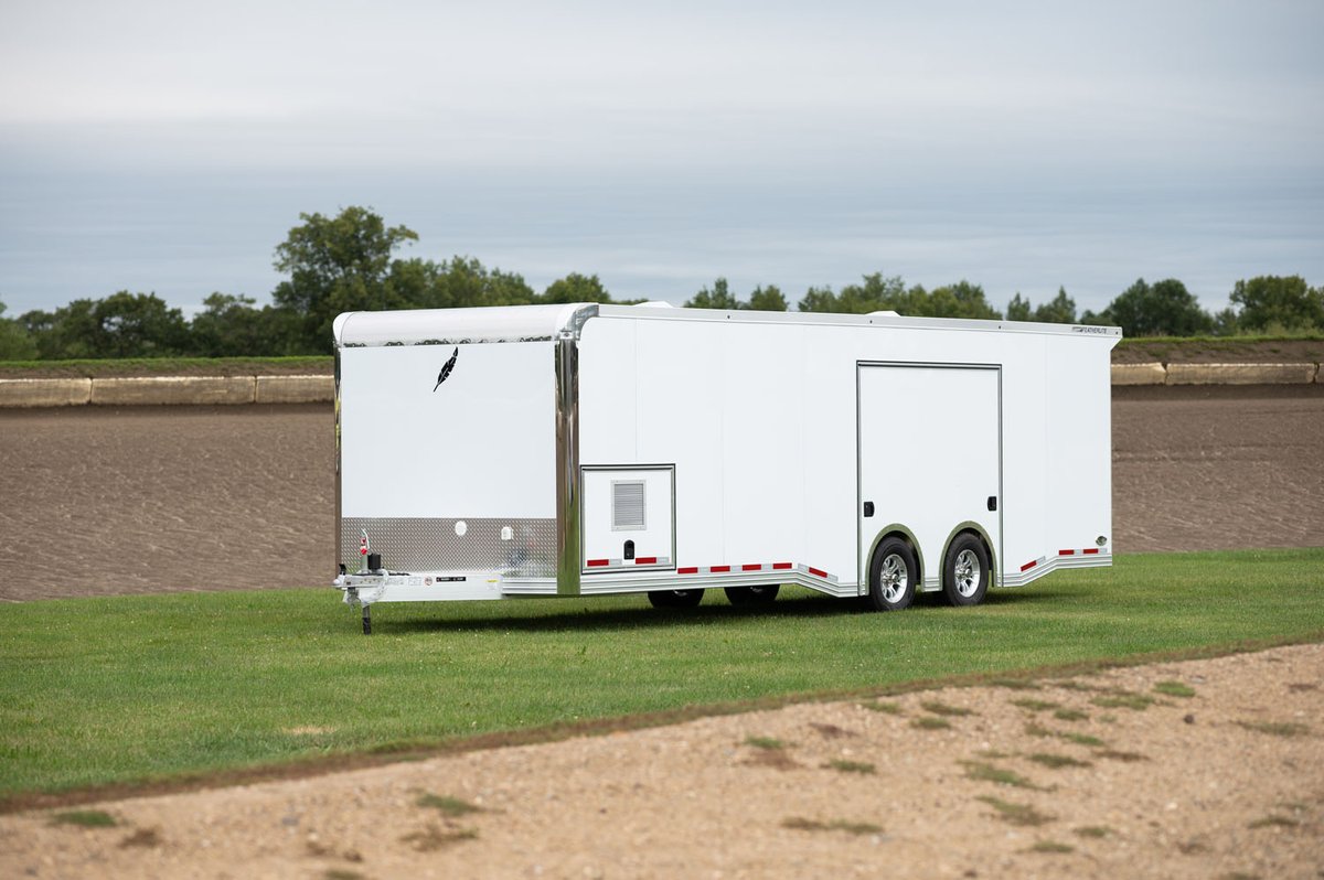 Featherlite's Model 4410 car hauler now includes even more lighting to give you more visibility on the road! The trailer comes with 4 clear LED stop/turn lights as well as ample clear LED clearance lights.