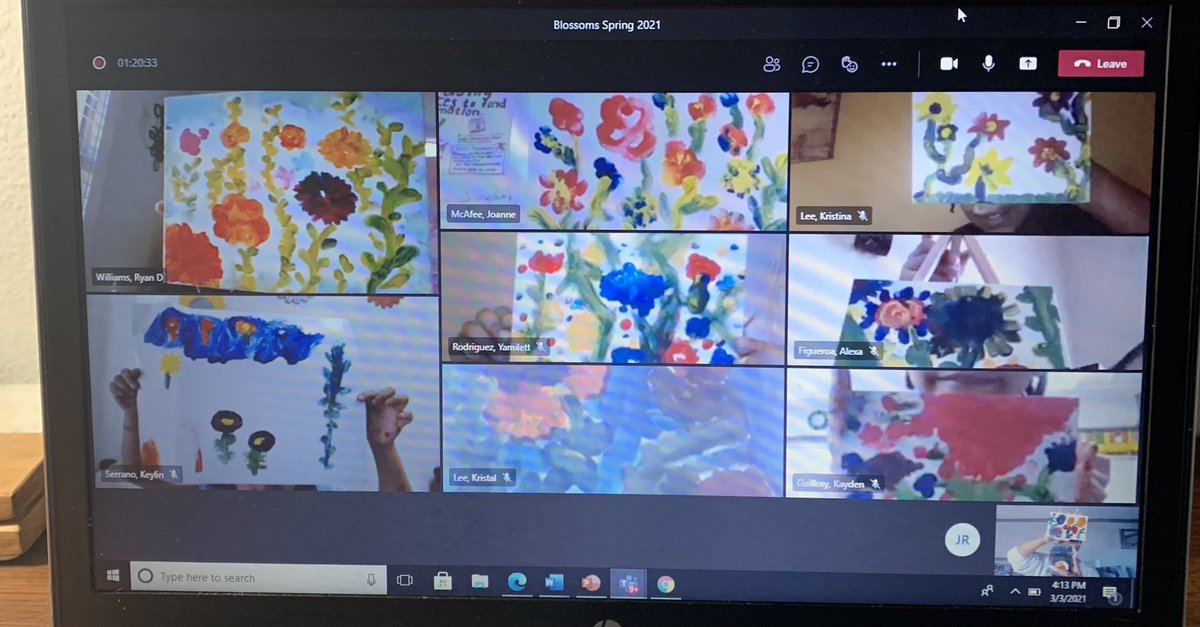 KingPetersenWRS's tweet photo. Awesome time today with the Blossoms’! Shoutout to our Art teacher @RyansArtClass for this SUPER FUN activity!! The girls LOVED IT! #ArtisLIFE #ThisisPetersen @DanitraArredon1 @verolopez2020 @jjsa0319 @SouthArea_HISD @TeamHISD https://t.co/MTbh1OEL4S