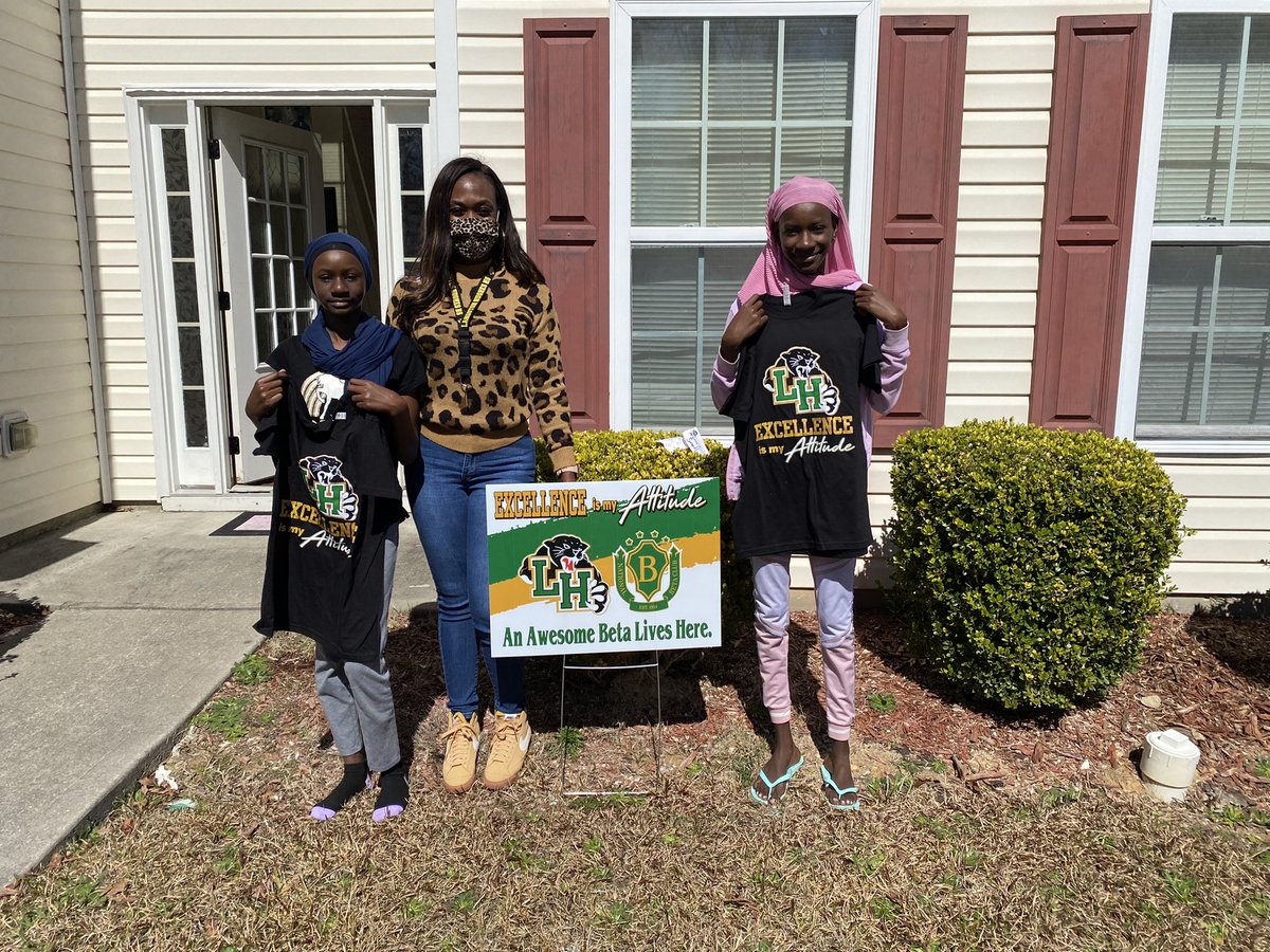 Relationships matter! #pantherpride#excellence is my attitude!@CChesterLHHS <a href="/Dare2BeHaire/">Ryan Haire</a> @Armstrong_LHHS <a href="/stoneysclass/">Tiffany Stoney, EdS.</a>