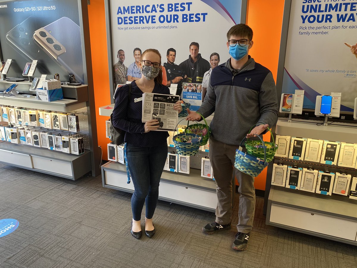 PortablesPurcel's tweet photo. Showing our First Responders some love with FirstNet fliers and early Easter Baskets! 🚓🐇 https://t.co/hId38wDfIF