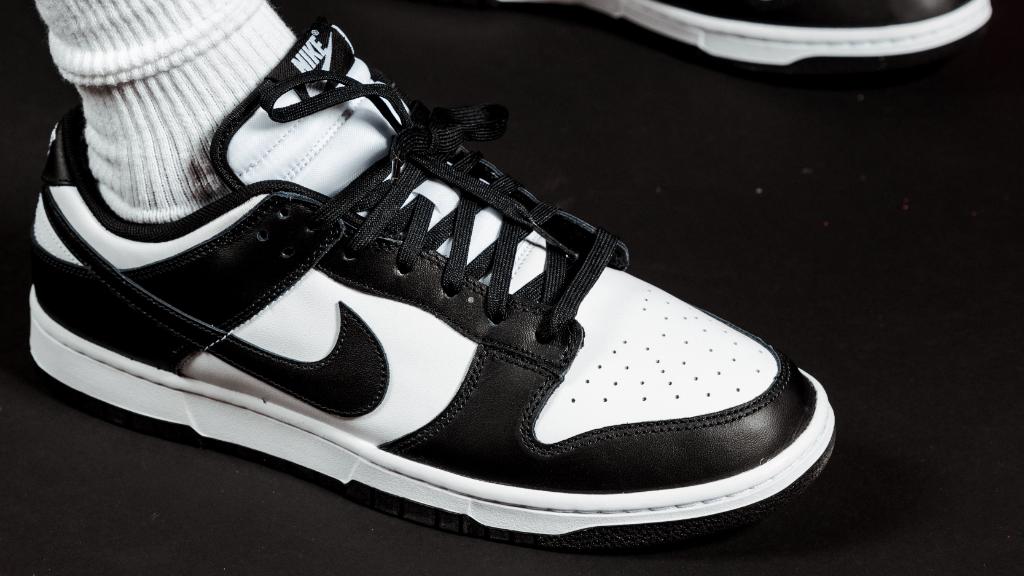 nike dunk low black and white 2021 foot locker