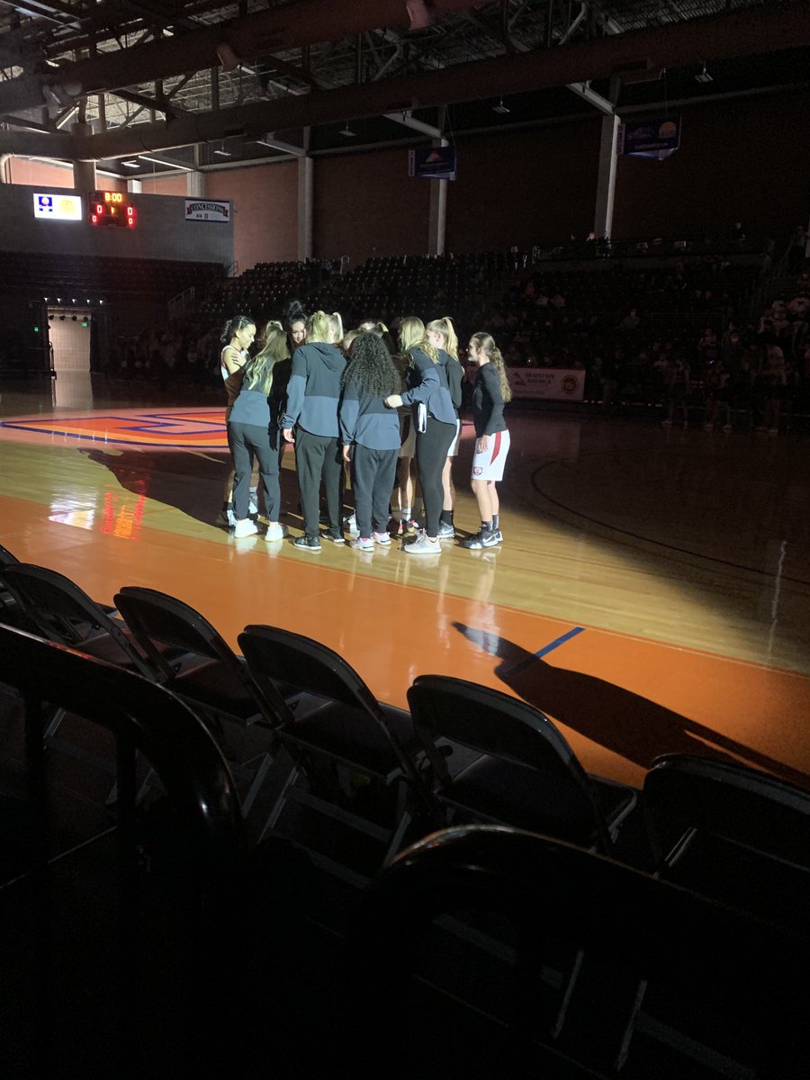 loganbrown2015's tweet photo. Got to watch our girls basketball team play for the championship today... Very proud of this team and everything they have accomplished. ππππππ#logansystem https://t.co/atnl5Venqe
