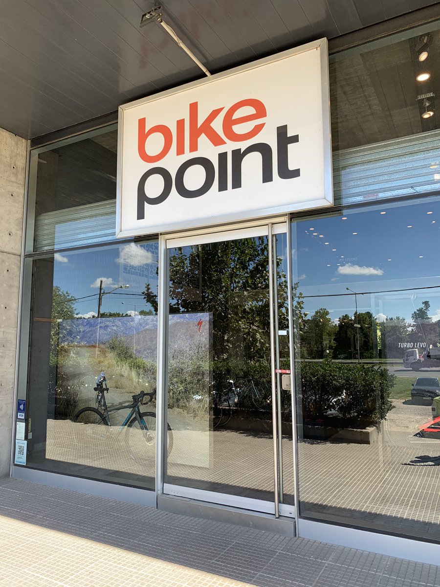 MLaGattina's tweet photo. Hoy toco #fiting en #BikePoint #Pilar No dejen de hacerse un estudio de posición cuando comiencen a andar en bici o cambian la bicicleta, asiento, calas. Les permitirá evitar lesiones y mejorar su rendimiento. 🚴🏻♂️❤️ https://t.co/NhQRbvqnMs