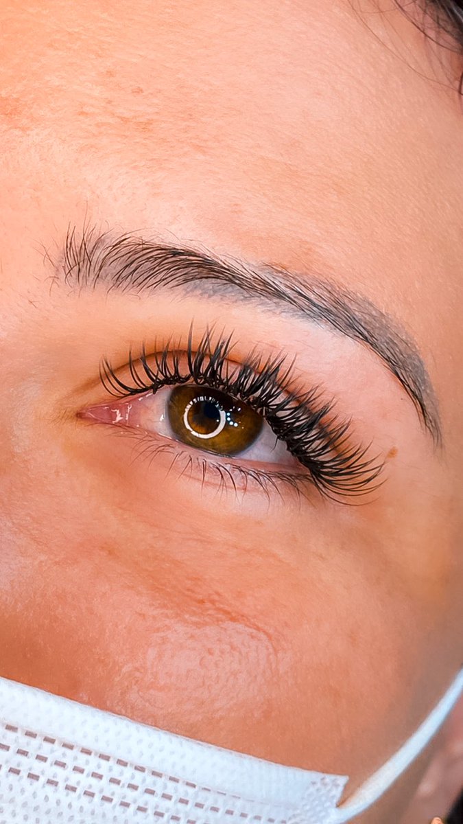 suellen35988947's tweet image. Meu coração num guenta 🥰 #ciliosfioafio #lashdesign