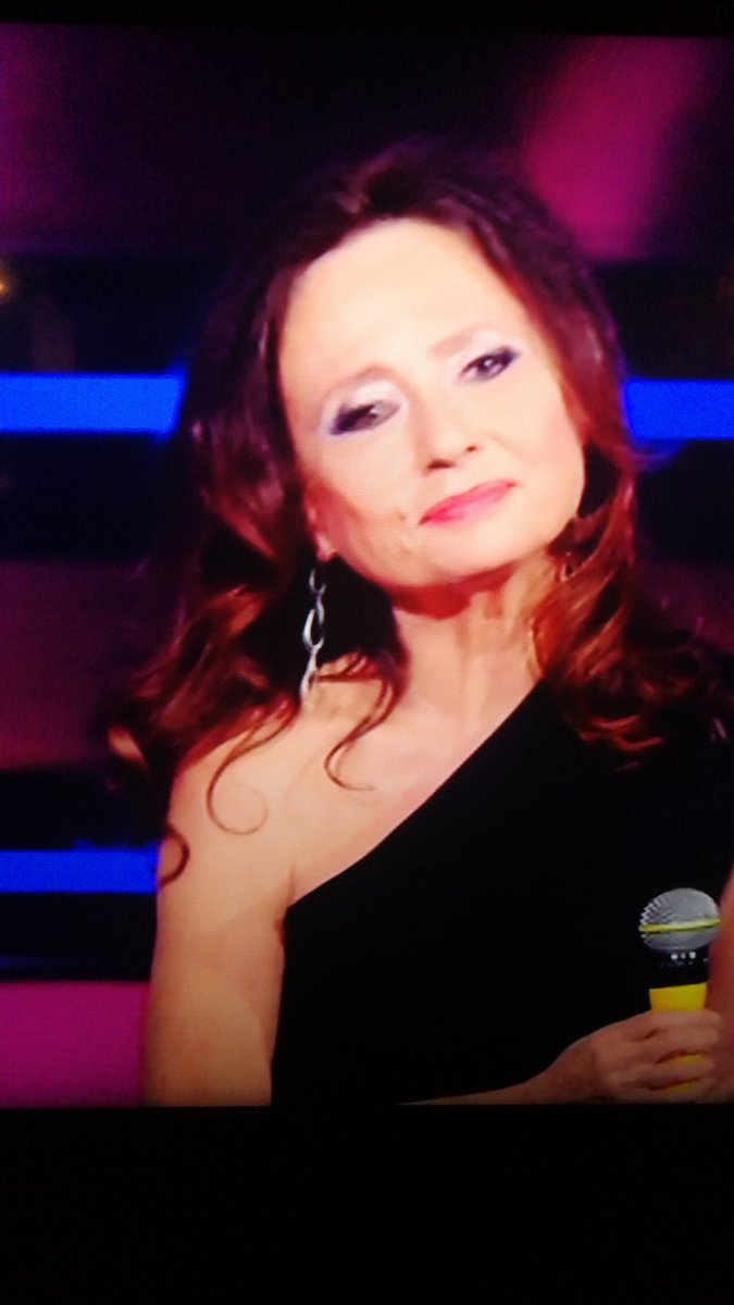 #cinquetti non ho l'eta x vaccinarmi, x uscire sola con il mio nipotino #mammeasanremo #Sanremo2021