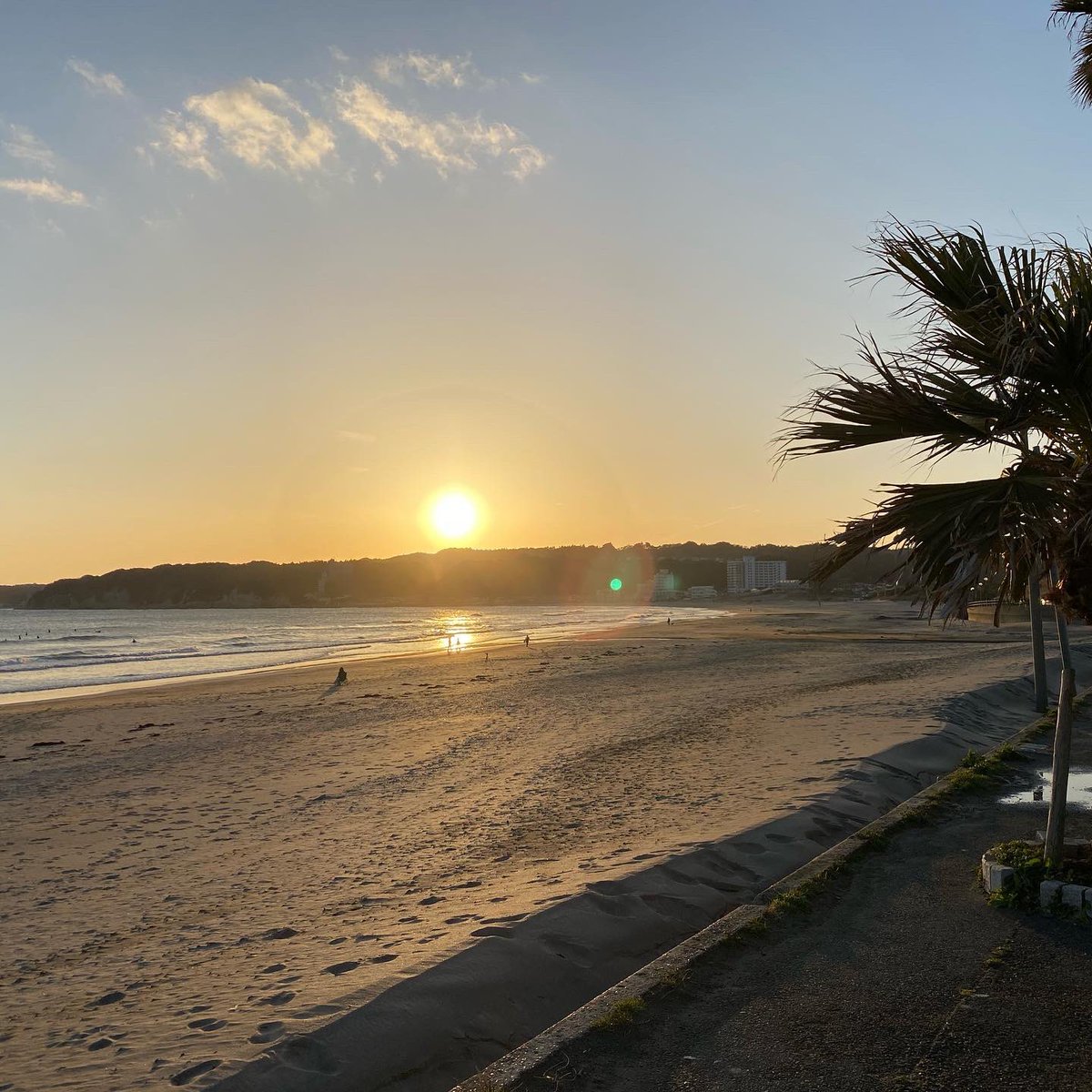 tomoned's tweet image. 昨日は暫くぶりの海へ。
これまた久しぶりのfato.cafeさんで
美味しいコーヒーとマラサダと
フォカッチャをお持ち帰りして波チェック。
結局御宿で２時間半楽しみました。
天気も良くて人も少なくリフレッシュできました。
#bodyboard #bodyboarder 
#ボディボード #ボディボーダー