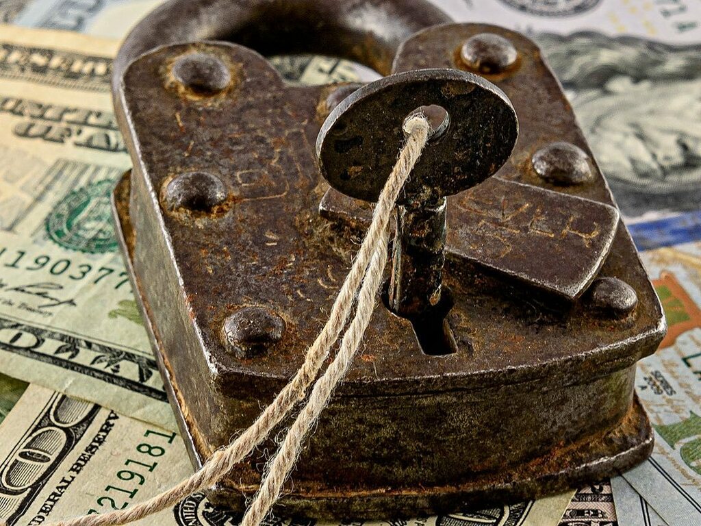 jpiekos's tweet photo. The key to unlocking happiness...
--
@52Frames Week 9: Details
•
•
•
• 
#52frames
#52frames_details
#52frames_photographers
#nikon #d750 #nikonphotography #nikontop #stilllife #lock 
#happiness #money #vintage #happiness #money #cash #wealth
 @nikonusa https://t.co/0HTAMlSlAo https://t.co/9YYOvYAM7k