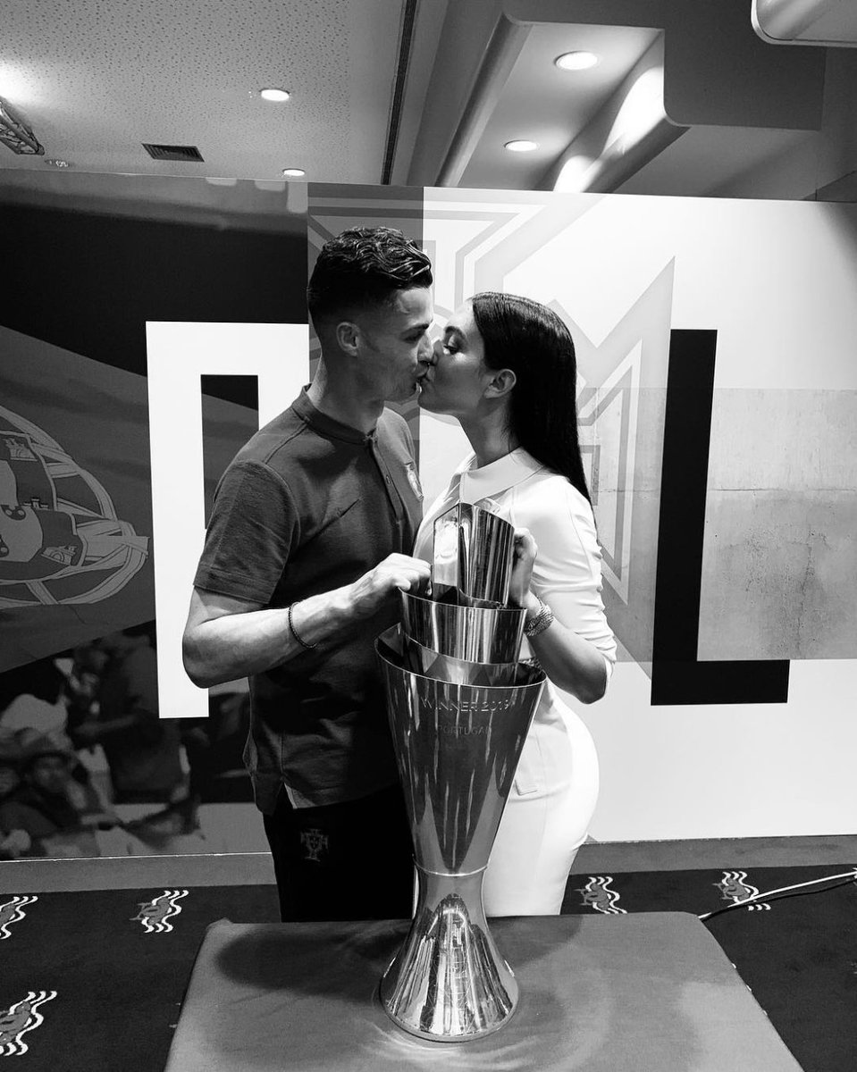 Cristia82137311's tweet photo. Fun Fact :

Georgina Rodriguez is the only Argentine 🇦🇷 to touch an international trophy in the last 30 years. https://t.co/OPInLc6N7T