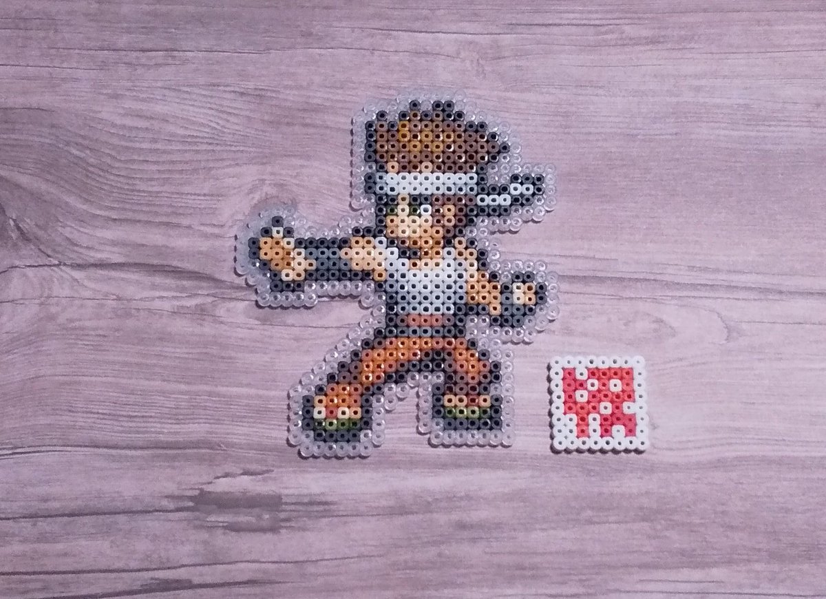 父 サガフロ月間vol 3 ゲン 亡国ワカツの酒豪 いや剣豪です どの主人公のときも仲間にしてた気がします なぜかt260gと酒場で飲んでるけど ロボは何飲むんだろ ちなみに大工ではないぞ アイロンビーズ ミニフューズビーズ ロマサガrs