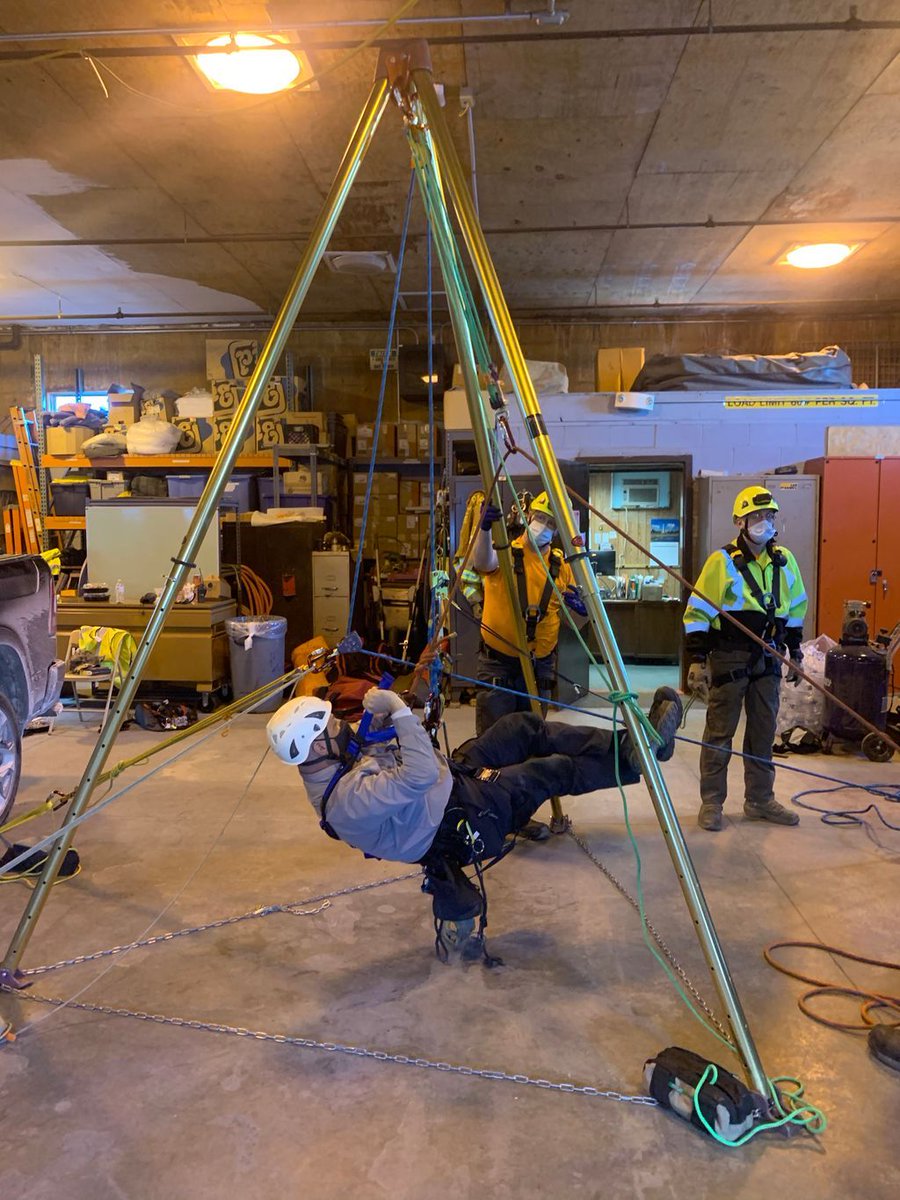 CapTechRescue's tweet image. We spent a couple days working with an industrial ERT on confined space and rope rescue refreshers while also getting in some scaffolding rescue drills. @cmcpro_official @Petzl #training #rescue