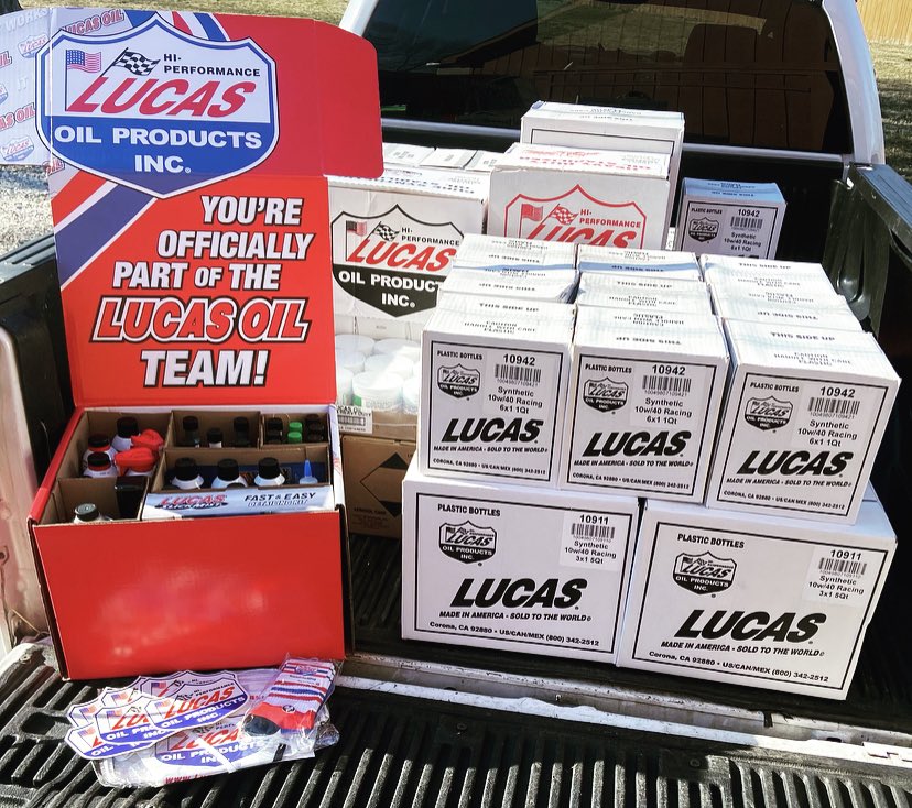 LandonSimon24's tweet photo. Racecars to Lawn Mowers, Hot Rods to Semi Trucks, even Guns & Fishing Poles. If you own it, @Lucas_Oil makes product to keep it tuned up ππ» Proud to be Team Lucas. #lslucas πΊπΈ https://t.co/qT1jKGvaAq