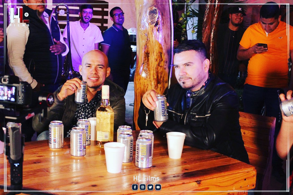 Excelente miércoles... #BorrachoDeCantina Ft <a href="/ClaudioAlcaraz/">Claudio Alcaraz</a> #AnimoPlebes!! 🎥🎶🍻👍🏻 EO