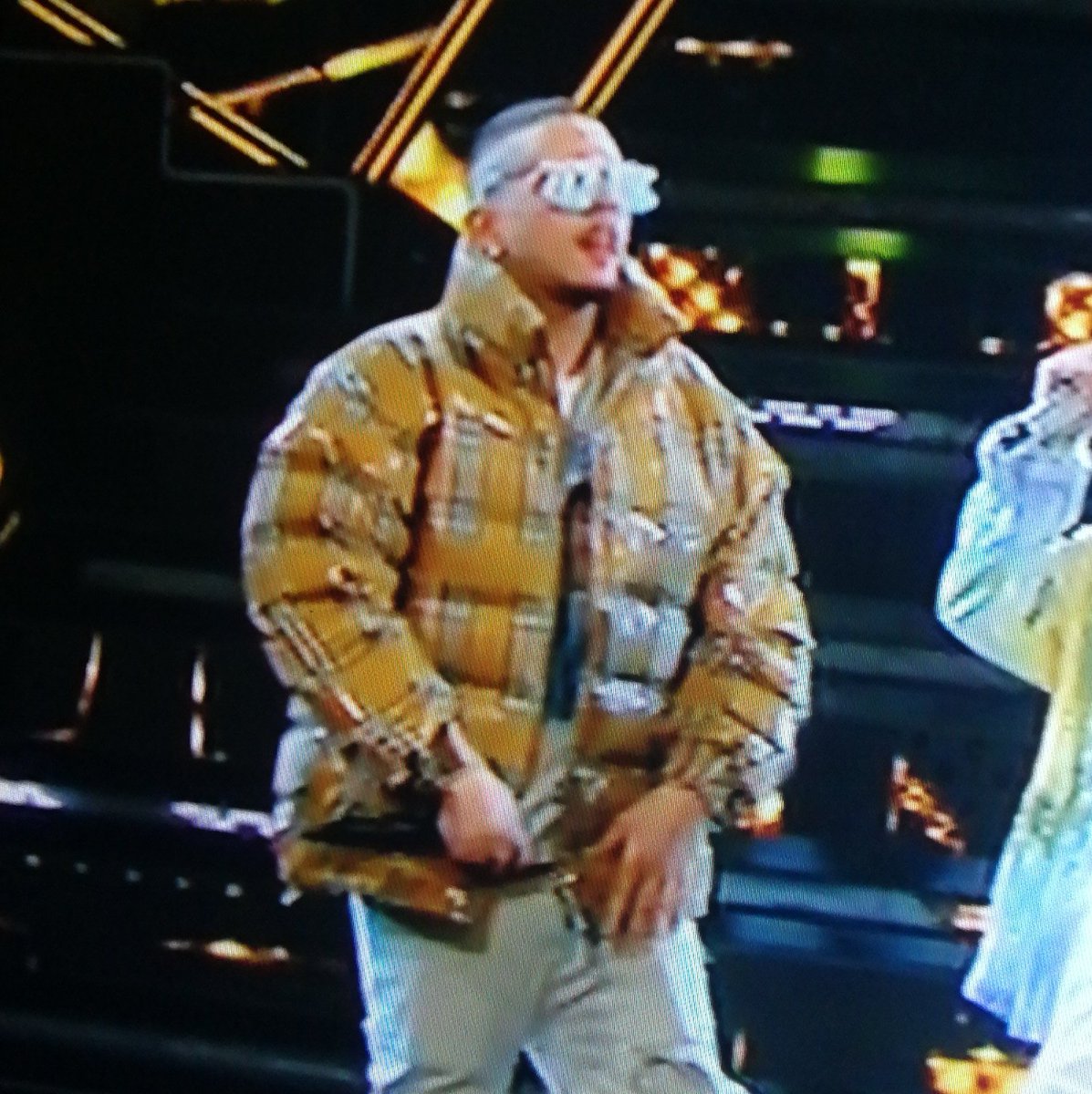 Questo bomber bagna il naso a #lapoelkann #mammeasanremo #Sanremo2021