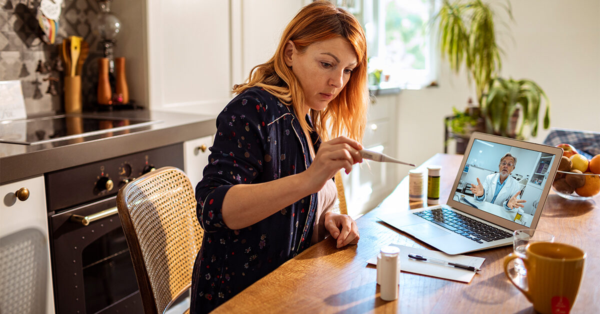 While you’ve likely heard a lot about the more severe symptoms, you may be wondering what a mild or moderate case of #COVID19 is like. Here's what we know so far, what the symptoms can be like, and when to see a doctor. ow.ly/Unh3102AyWF