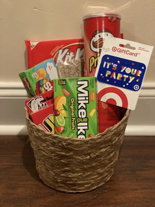 SNPhAVCU's tweet photo. Enter for a chance to win 1 of 3 gift basket options from VCU SNPhA ($40 value!) https://t.co/Li8hP0G8oO All proceeds will be donated to CARITAS Emergency shelter. Venmo @snphavcu and indicate Caritas Raffle in the description. https://t.co/zkwah07CSn