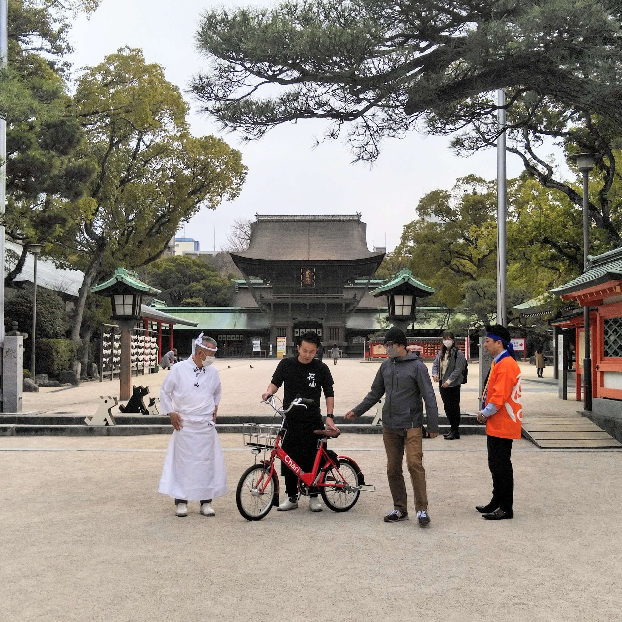 筥崎宮 公式 Kbc地域共創プロジェクト ふるさとwish のポスター撮影を行いました 筥崎宮 西日本シティ銀行 花山 箱崎 T Co Iqka6iierv Twitter