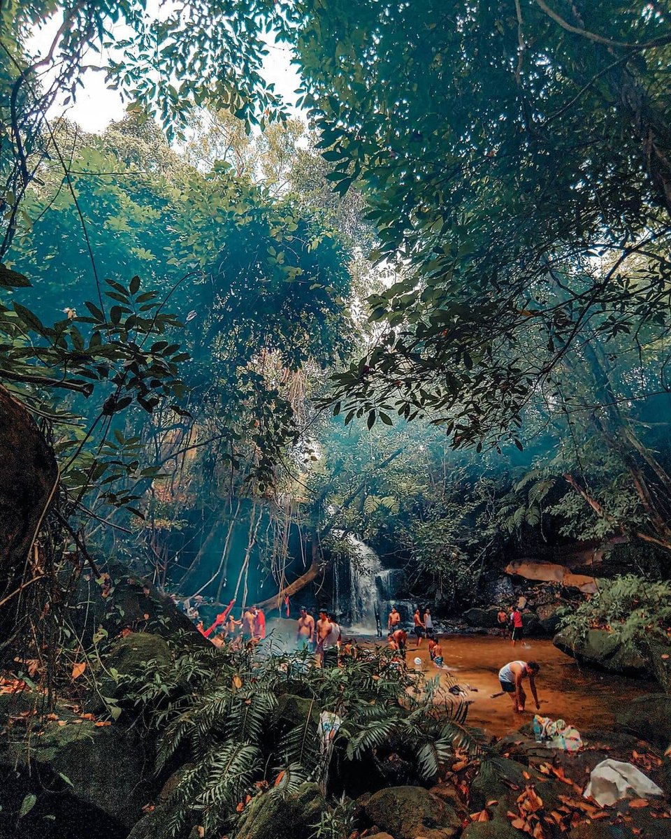 Kulen Mountain (Phnom Kulen) is best known for its gorgeous waterfall. 🌊💕 But did you know that it's also the birthplace of the ancient Khmer empire? 👑✨
.
Tag a friend who'd love to swim here! 🌊⁠
.
📸 Photo by @sunreak (IG)
🌏 siemreap.net/visit/attracti…