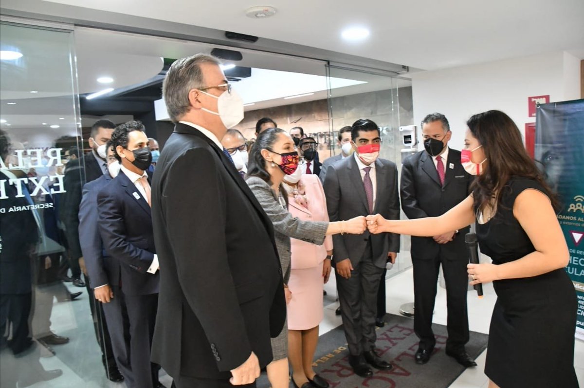 Talpa_db's tweet photo. Agradezco a la @SRE_mx, a nuestro Canciller @m_ebrard y al Director General de Delegaciones @Candelaria___ por la oportunidad de estar al frente de un proyecto tan importante como lo es la nueva oficina de pasaportes en Coyoacán. https://t.co/LDciTc0M3X