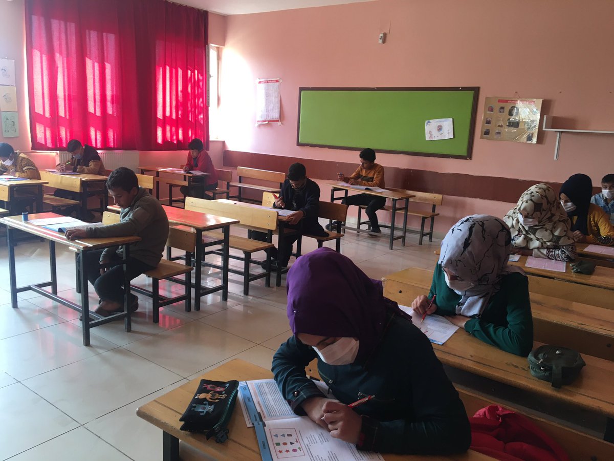 8. Sınıf öğrencilerimize ilçemiz geneli deneme yapıldı.<a href="/AlcHudai/">Hüdai Alcı</a> <a href="/MemHarran/">Harran İlçe MEM</a> <a href="/UrfaValiligi/">T.C. ŞANLIURFA VALİLİĞİ</a> <a href="/ziyaselcuk/">Ziya Selçuk</a>