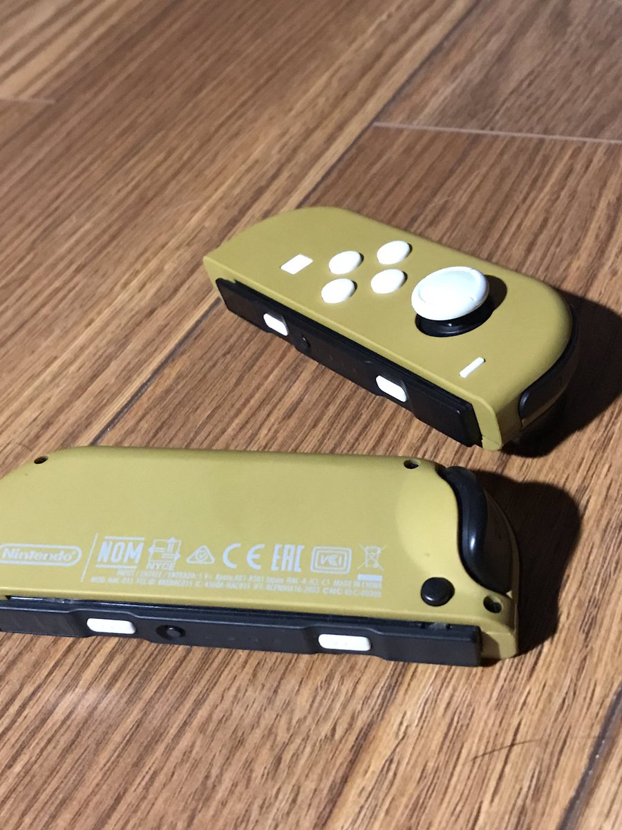 customs_sk's tweet image. Few shots before LEDs to end the night.
#custom #customjoycon #joycon #nintendo #nintendoswitch #switch