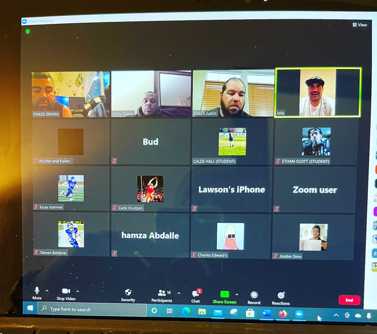 NWWolfpack7v7's tweet photo. What a special opportunity for our program to have Seahawk legend and BIG time motivator @LofaTatupu51 on our Program Zoom call tonight! Thank you so much Lofa for spending time with the NW Wolfpack! Definitely added some value to some young men!
-
-
-
#FootballFamily #NWWolfpack https://t.co/YjbN1J9vjo