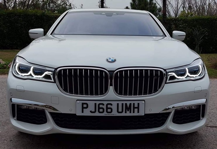 mgc_official_01's tweet photo. @murtaza_mover
Car: @BMW #740Le
#murtaza_mover
#murtazamover
#murtaza
#mover
#SUV #4×4 #4WD
#jeep #lexus #landcruiser #suzuki #toyota #bmw #audi #rollsroyce #honda #ford #isuzu #Bugatti #hyundai #volkswagen #nissan #ferrari #bentley #hummer #mercedes https://t.co/KKDsalrkG0