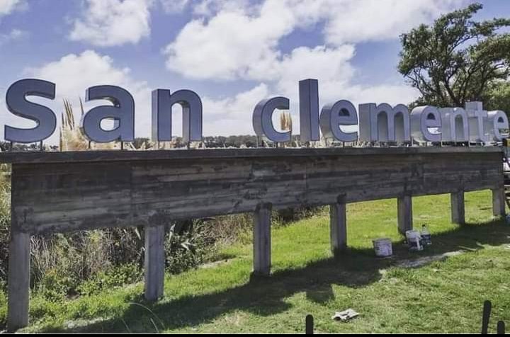 BedacarratzMaxi's tweet photo. Mira si seremos pobres,  que ni para mayúsculas tenemos en #sanclemente https://t.co/KHfrorNZGg