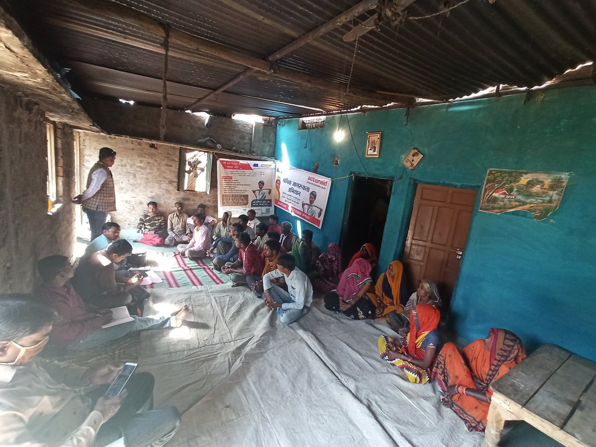 ajaysahare's tweet photo. #Shramik_Jagrukta_Abhiyaan 3rd March 2021, Village-Palkashree, Mankapur &amp; Silgena. Awareness on Rights, entitlements &amp; Labour laws. @ActionAidIndia @EU_Commission @anilasure @ktsuresh2006 @lakra_jayant https://t.co/ybScmMtDK9