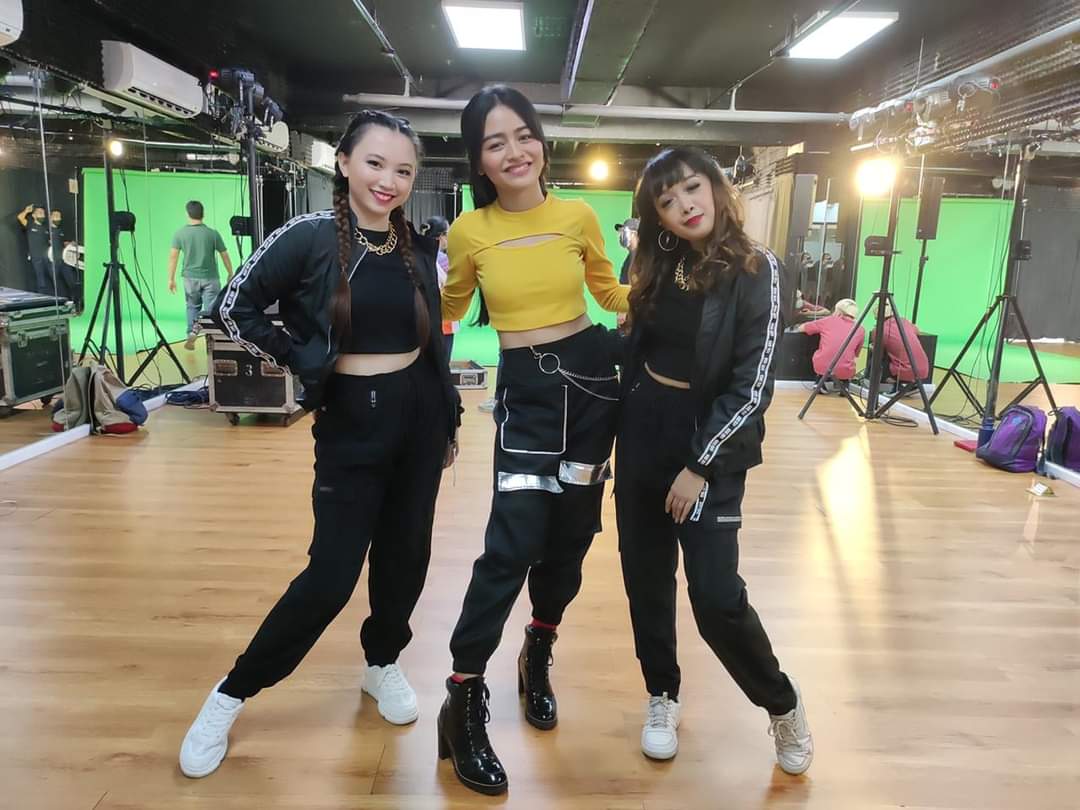 SolidVivoree02's tweet photo. 2021 Sunpiology Event with Vivoree
February 12, 2021

Dancers:
Labb Janiola @labbjaniola
Debie Rose Tiamson @debie.rose

Choreographer:
Labb Janiola @labbjaniola

#AXIS #AXISDANCE #AXIS2021 #Vivoree #Sunpiology @vivoree https://t.co/GZBdpWGhEm