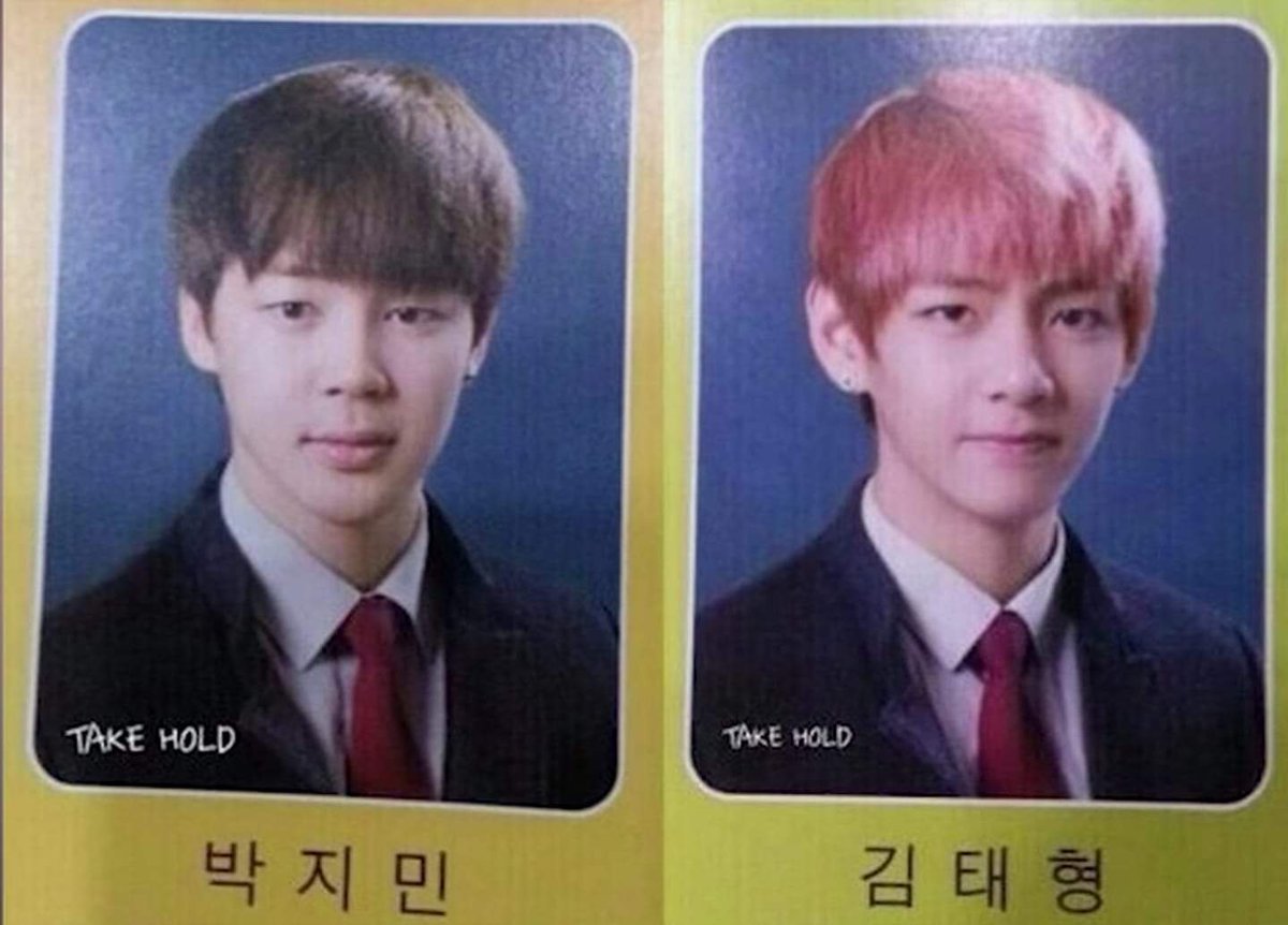 blair_O_'s tweet photo. It's so amazing how jimin and taehyung are together since high school!! Now they graduated from university, together! Vmin really are soulmates.💜 https://t.co/ikgqDJi6tO