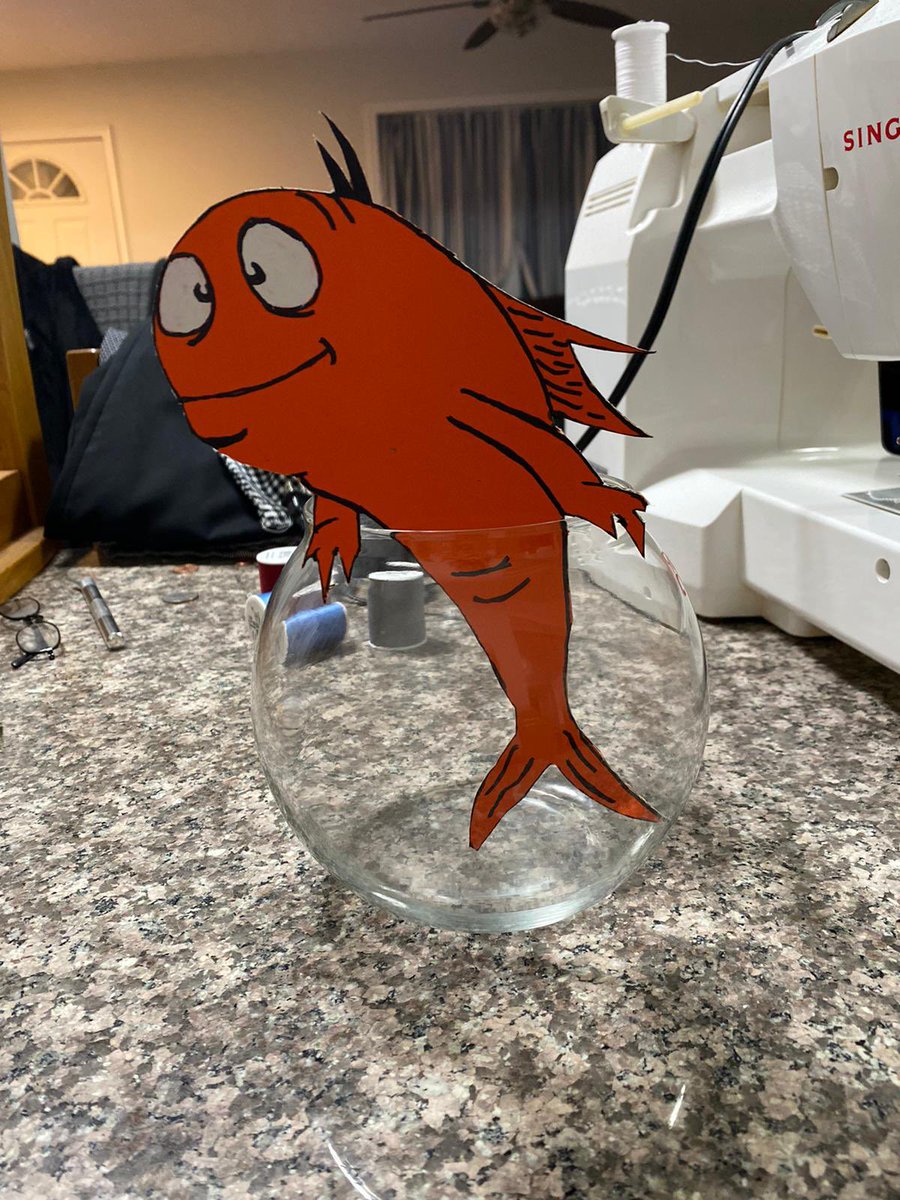 bloy_a's tweet photo. My gf is so crafty. Happy Dr. Seuss Week.
@Kris5Leigh https://t.co/OgPkYsdDaf