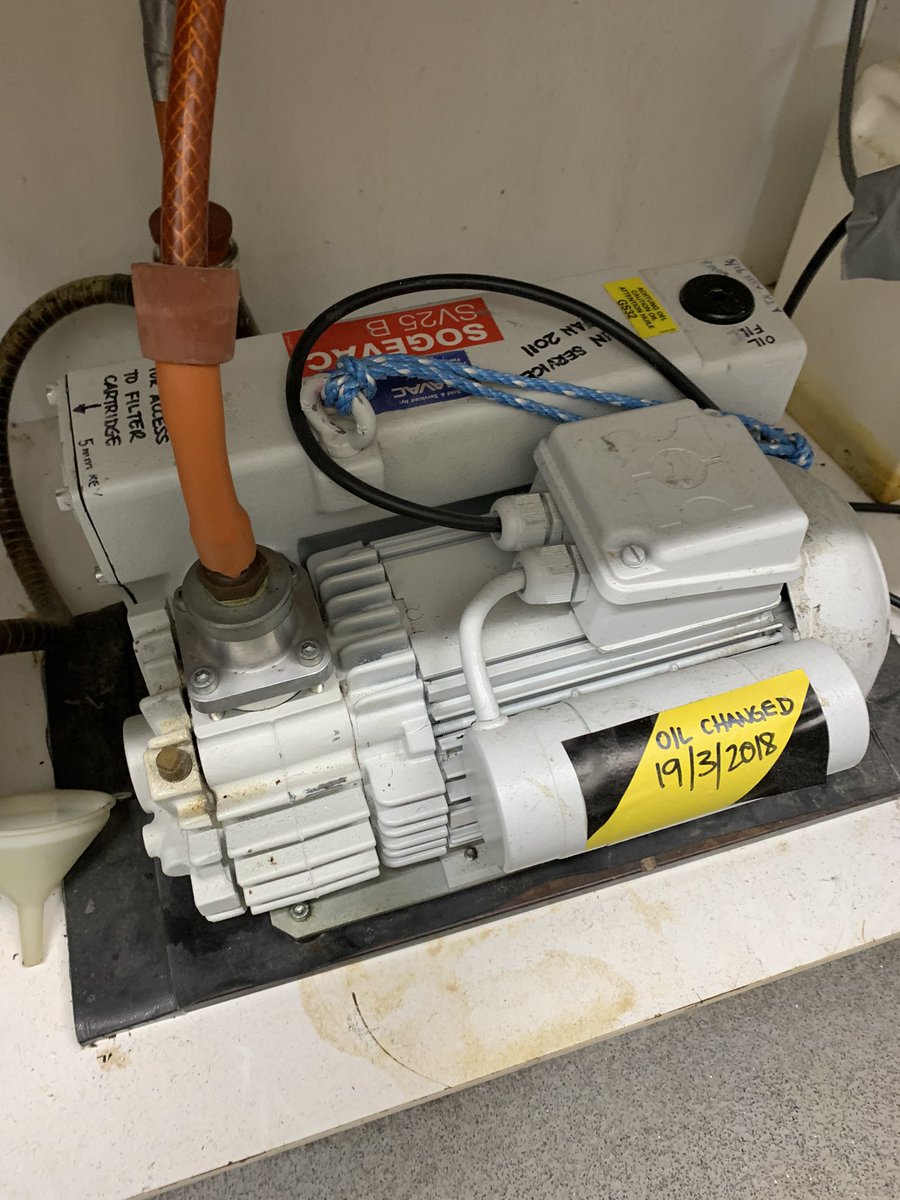 ServicesVacuum's tweet photo. More vacuum pumps fixed this week in our Sydney workshop Pfeiffer and Leybold pumps at @ServicesVacuum @Kunnykun #vacuum #pump #hena #sogevac #leybold #pfeiffer #repairandservice #sydneyaustralia #maintenancerepairrebuildkits #vacuumpumpoil https://t.co/9i9z0z2XYr