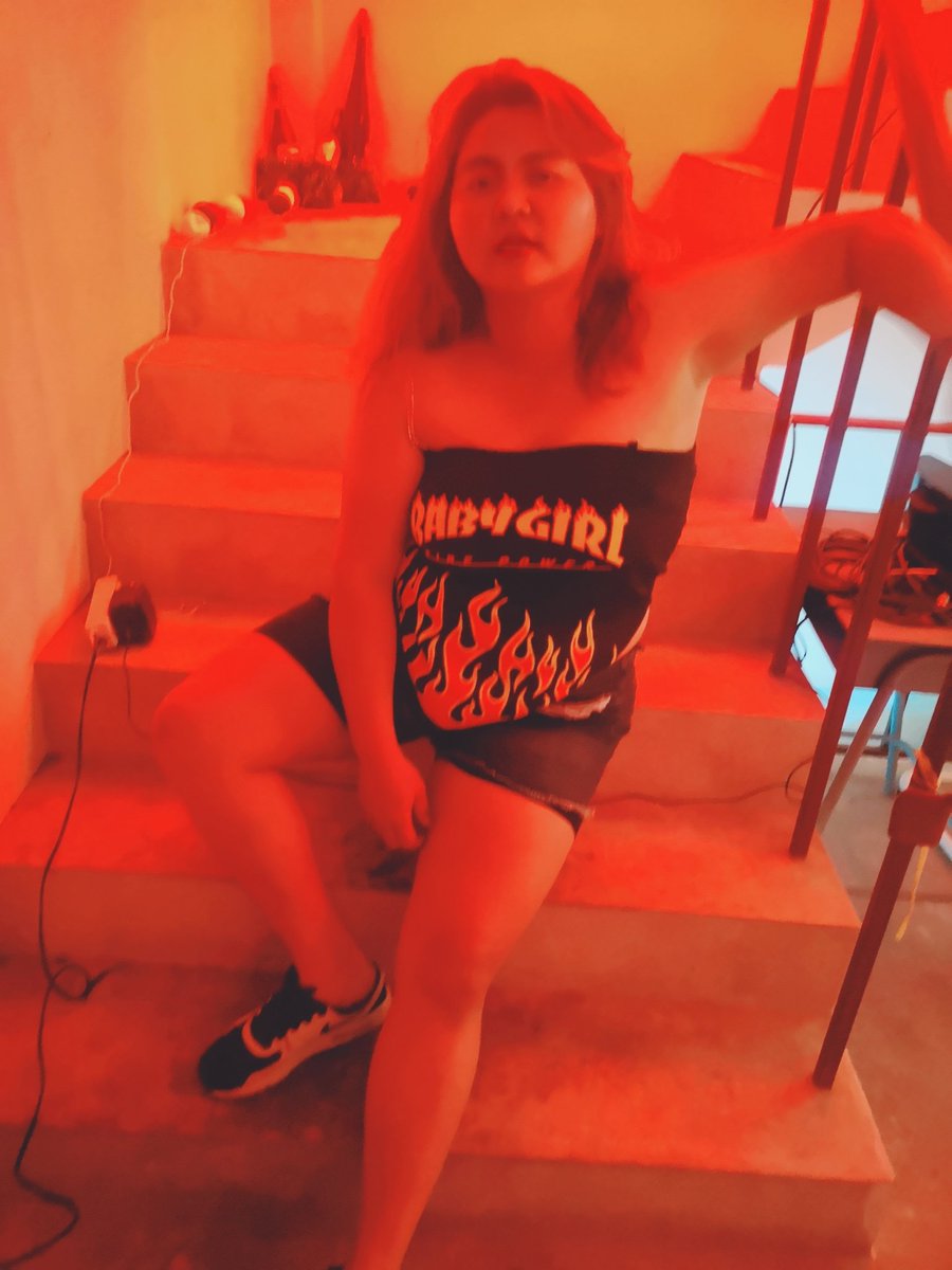 leeearn2's tweet photo. เต้นยังไง ให้สายเสื้อขาด หายไปเลยเส้นนึงง 🤣🤣🤣
#เรื่องเมื่อคืน https://t.co/20MFg6Iloi