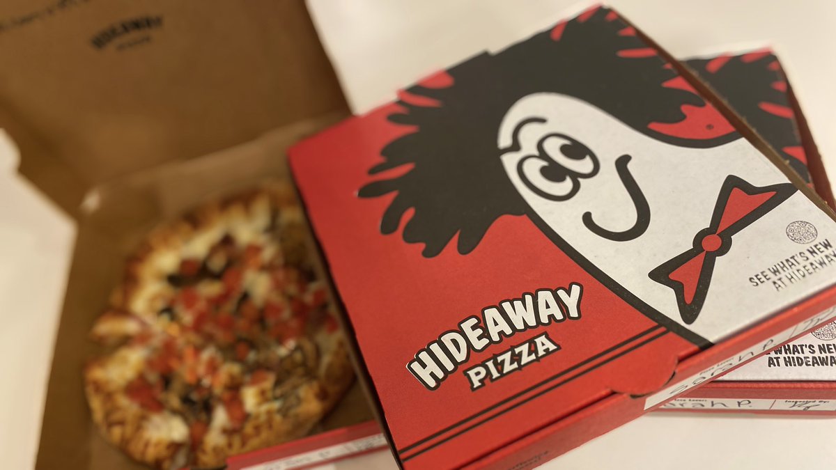 The first thing we wanted when we got home after working in Africa for a week?!! <a href="/hideawaypizza/">Hideaway Pizza 🍕</a>!!! 😋🍕❤️
#hideaway #pizza
