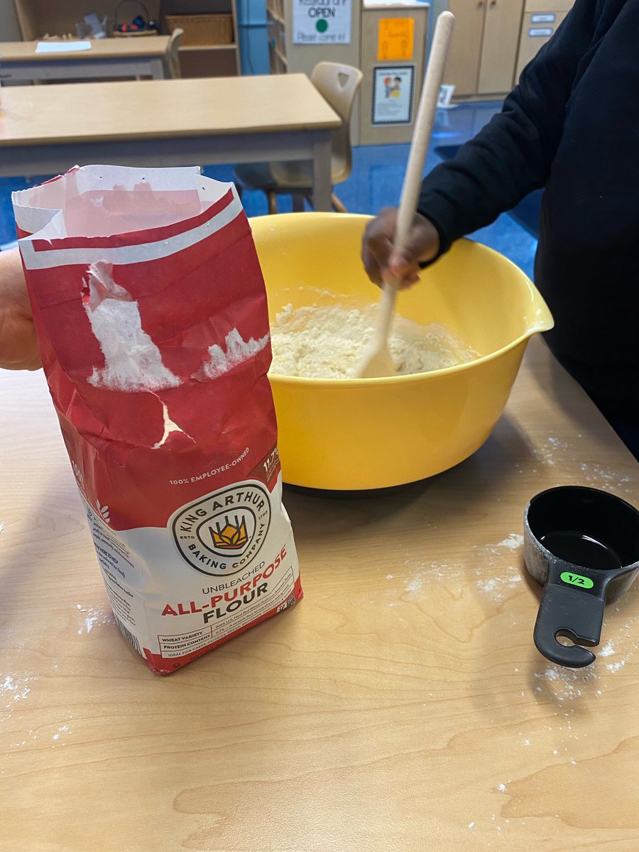 School of Authors tweet media