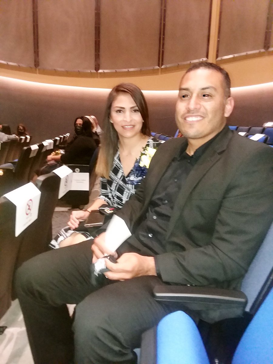 EsHeight's tweet photo. Congrats to our amazing teacher of the year! Enjoy your moment, Mrs. Mora!!! 🤩🦅💛💙 @YsletaISD #teacheroftheyear https://t.co/9Kym2A8pef